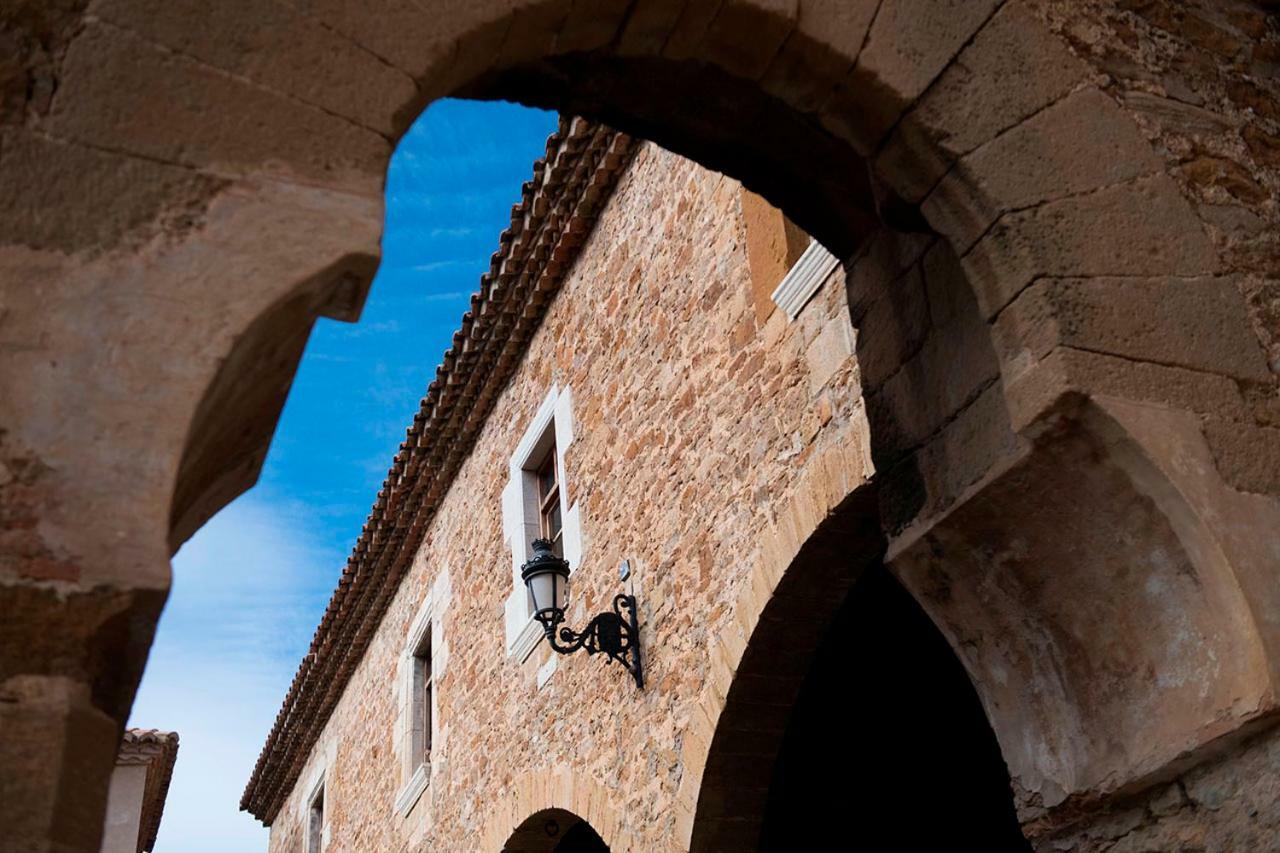 Apartamentos San Cristobal Benassal Bagian luar foto