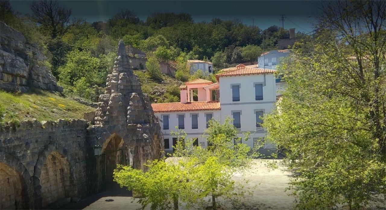 Apartamentos San Cristobal Benassal Bagian luar foto